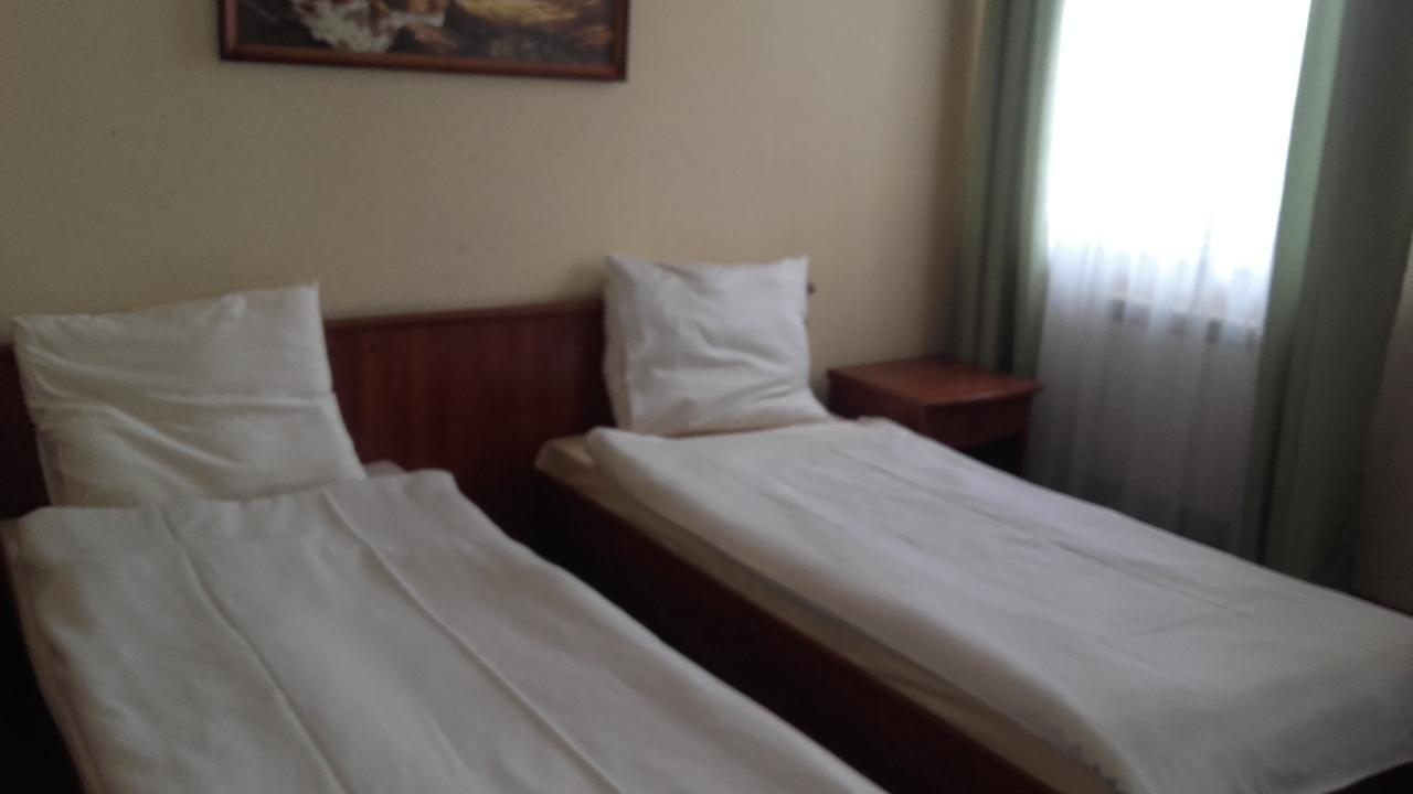 Alabastro Bed & Breakfast Tomaszow Mazowiecki Room photo